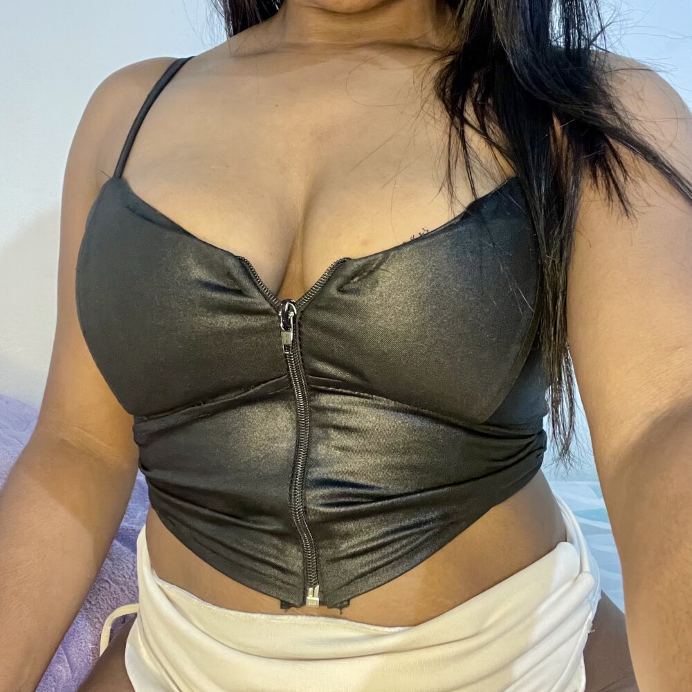 pretinhadeli's Offline XXX Chat