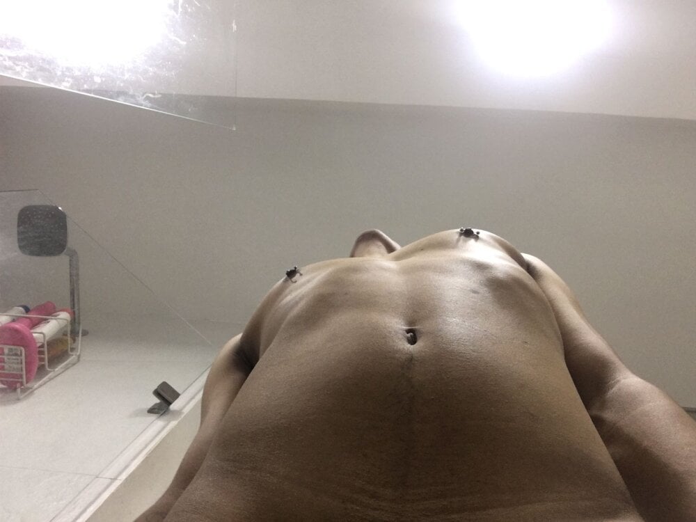 livesex.fan manunectar livesex profile in small-tits cams