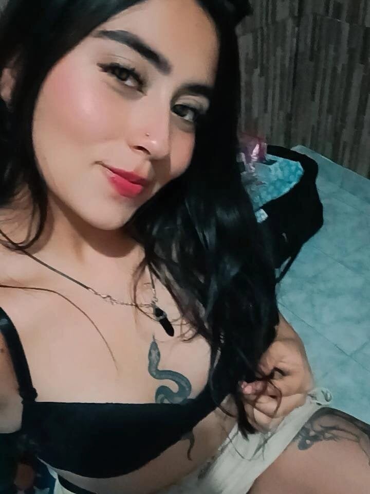 watchgirlcam.com valeria_desire livesex profile in on-the-router cams