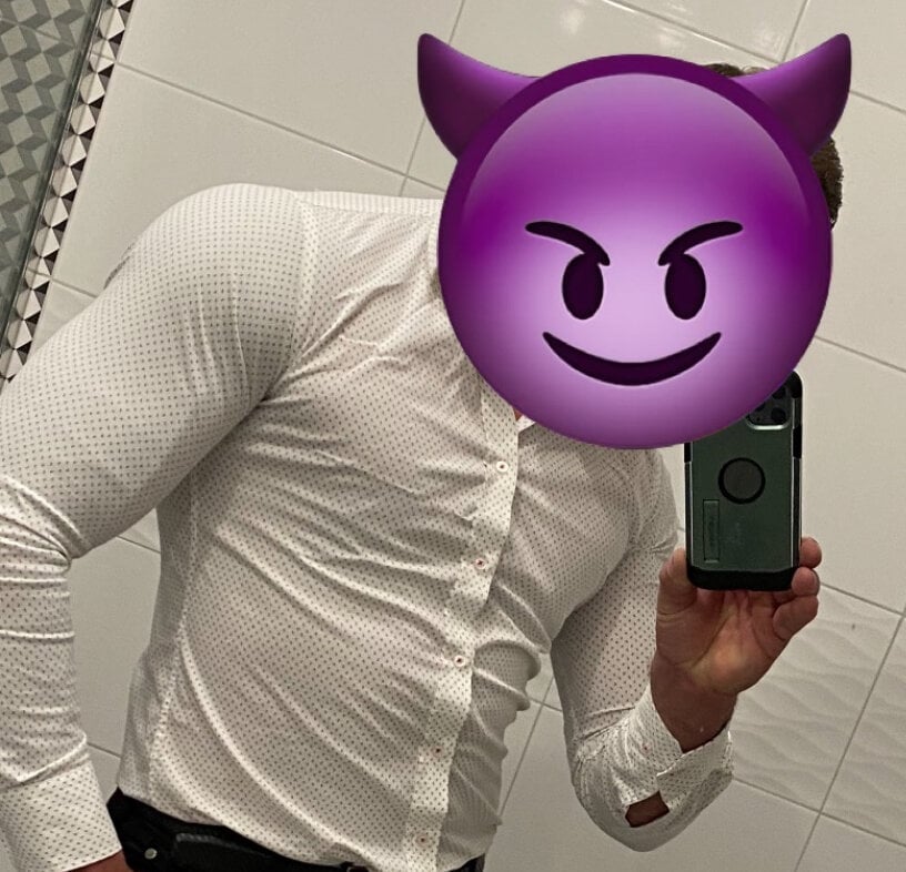 elon_takes__she from stripchat