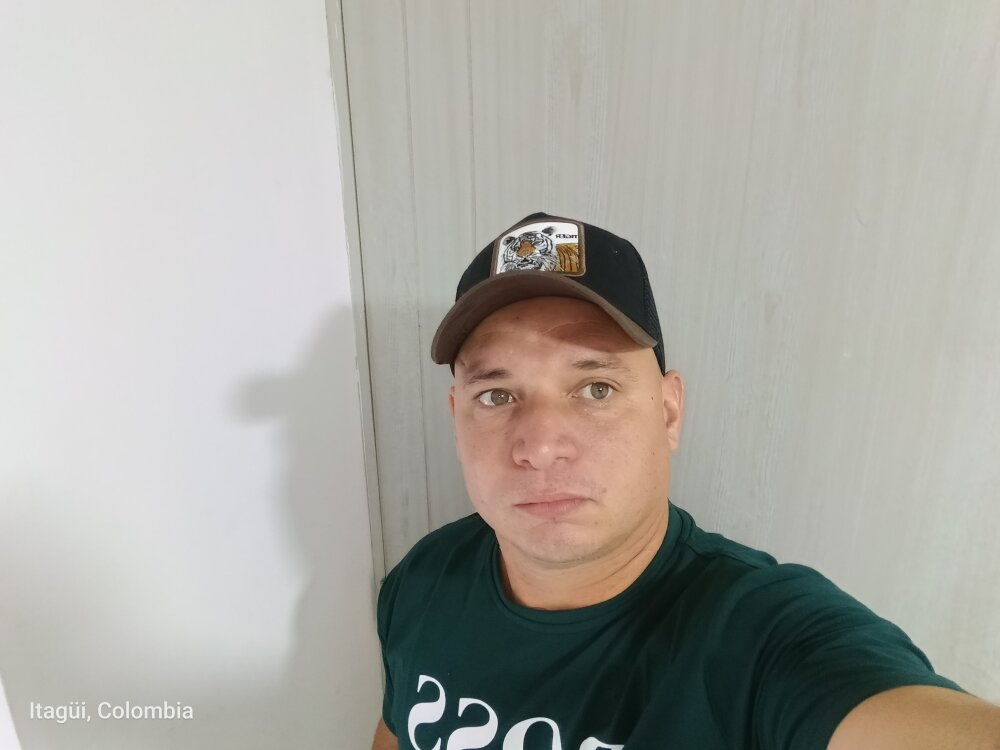 070418luis' Offline XXX Chat