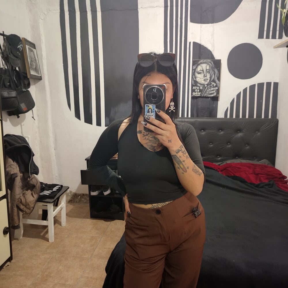 sleekcams.com impia-69 livesex profile in usajapankoreaeurope cams