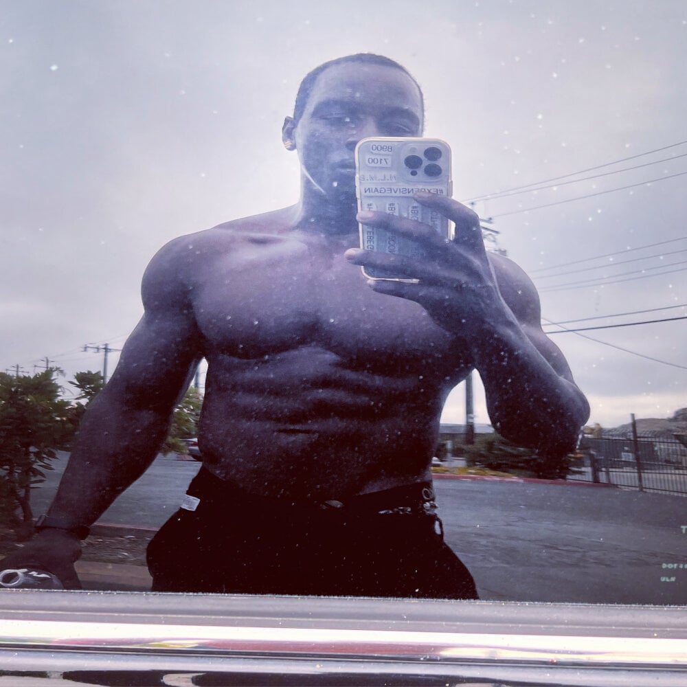 bigpressure71 from stripchat
