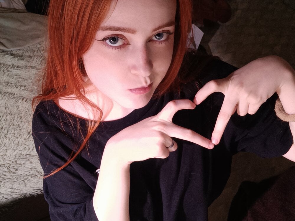 groupsexlivecams.com littlefoxhole livesex profile in flevoland cams