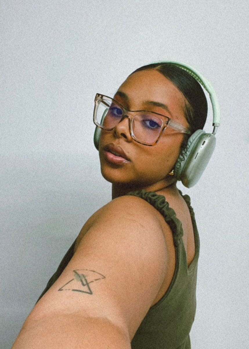 watchgirlcam.com brianasmile_ livesex profile in curvy cams