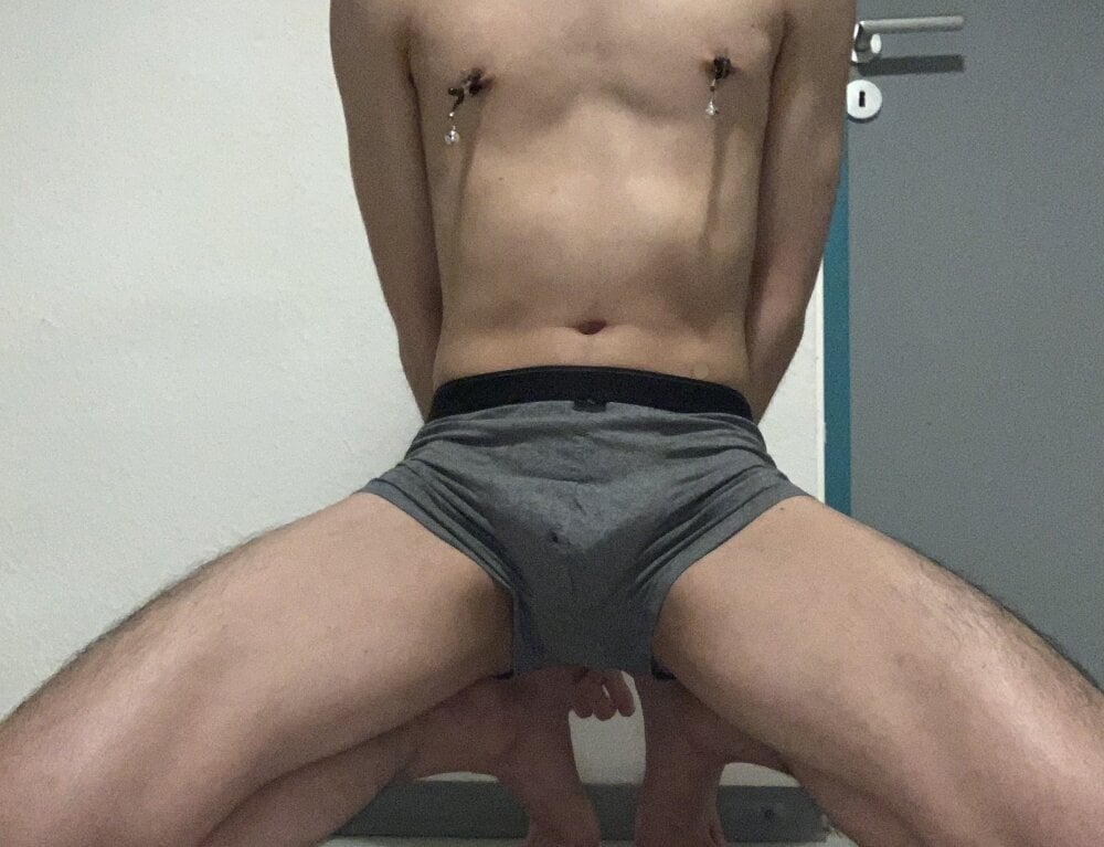 16hornydog