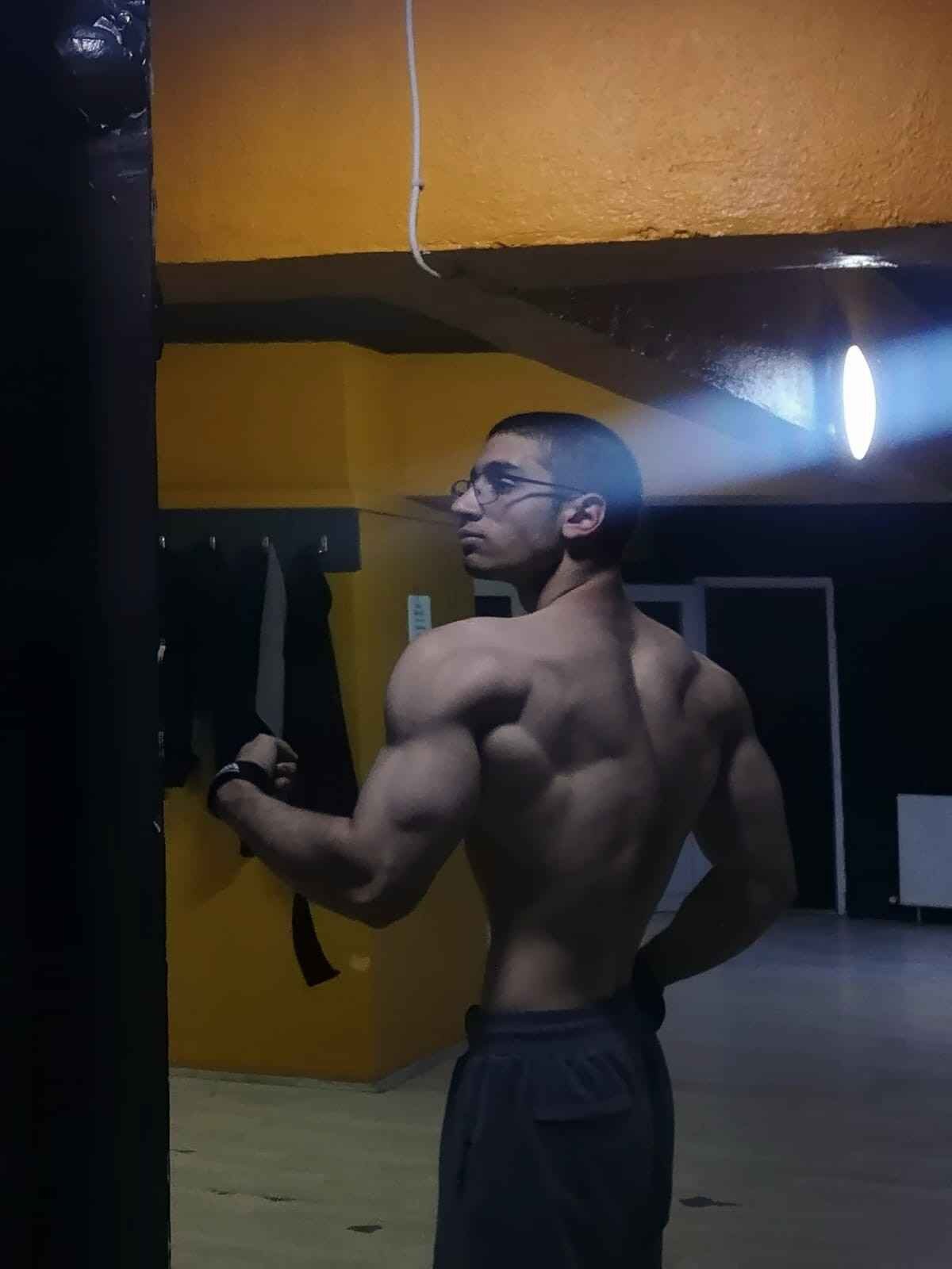 guywithmuscles