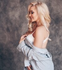 AnnitaJune's Webcam Show