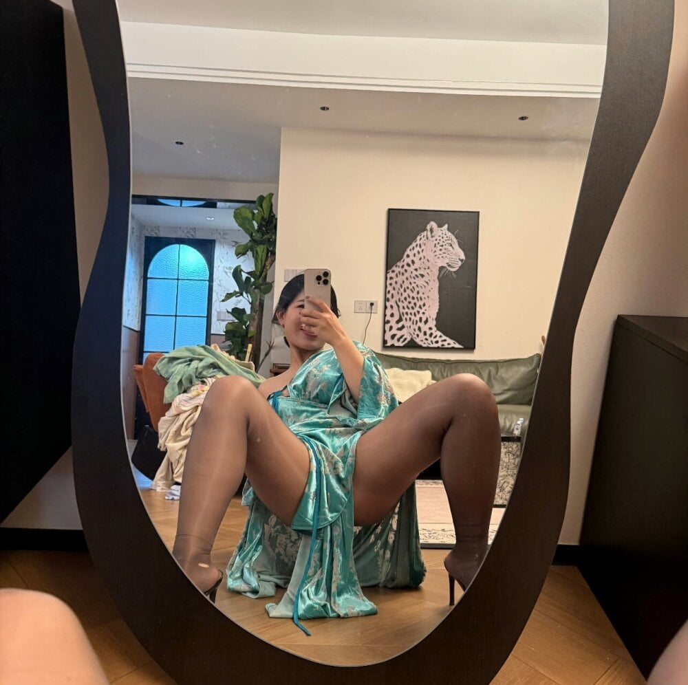 sexcams-joy.com jessica_babby livesex profile in foreigner-living-in-the-uk-my-eshop-lower cams