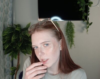 ClareEvansg 😙 webcam