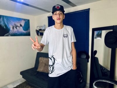 Kenbils - Stripchat Cam2cam Masturbation Spanking Boy 