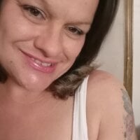 BrandixxxCandixox's Offline Chat Room