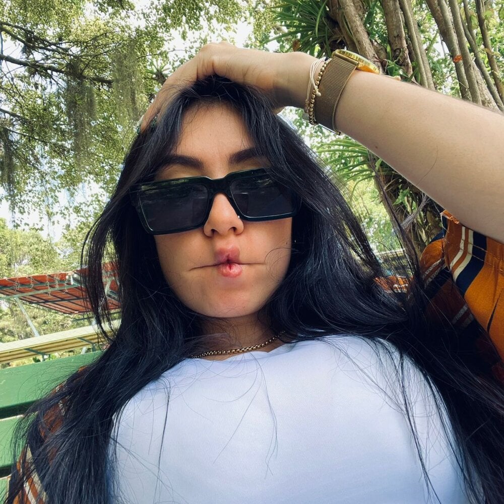 laveroo98 profile