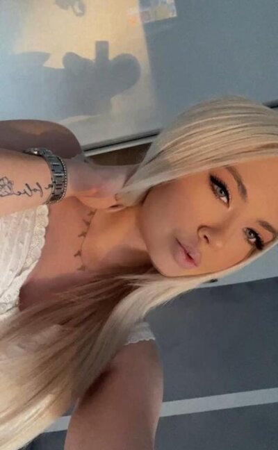 KaseySilver - Stripchat Girl 