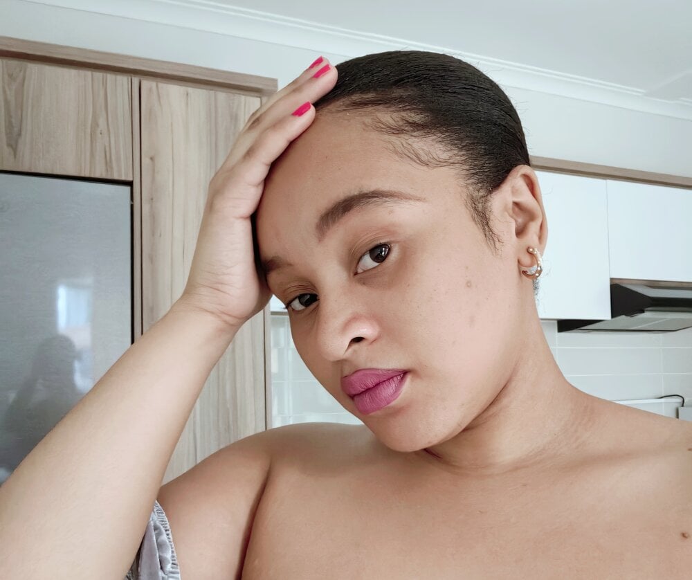 onaircams.com lemonsexytania livesex profile in i-will-keep-it-in-secret-3 cams