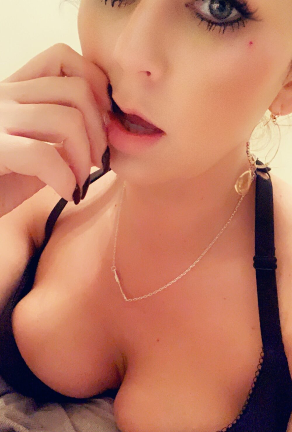 livesex.fan natalieluxy livesex profile in english cams