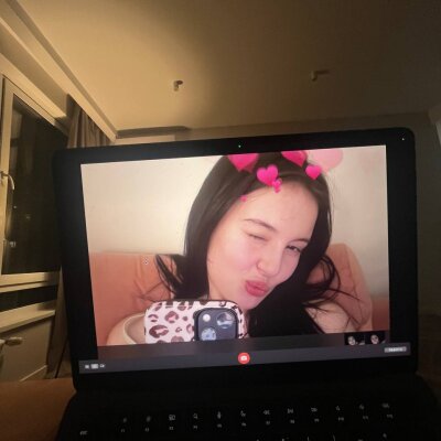 FluffyKittyy on StripChat