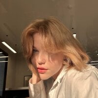 Maya_Rave's Webcam Show
