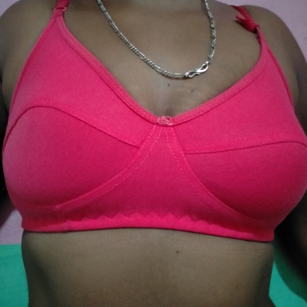 Sampa_Bhabi80 live cam model at StripChat