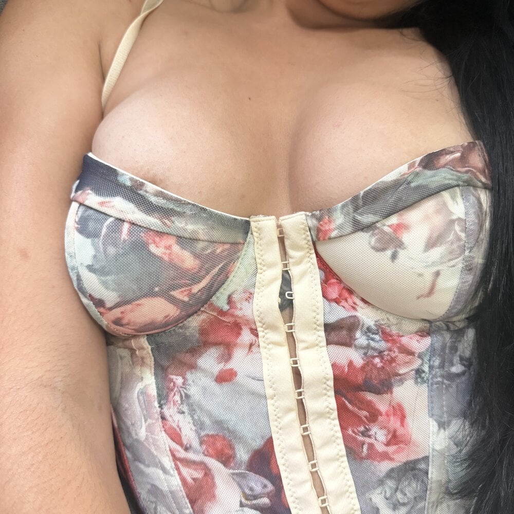 xcouplehotp from stripchat