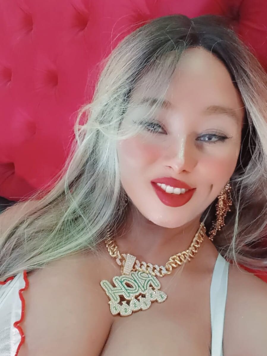 livesex.fan godesstari livesex profile in daddys-penthouse cams
