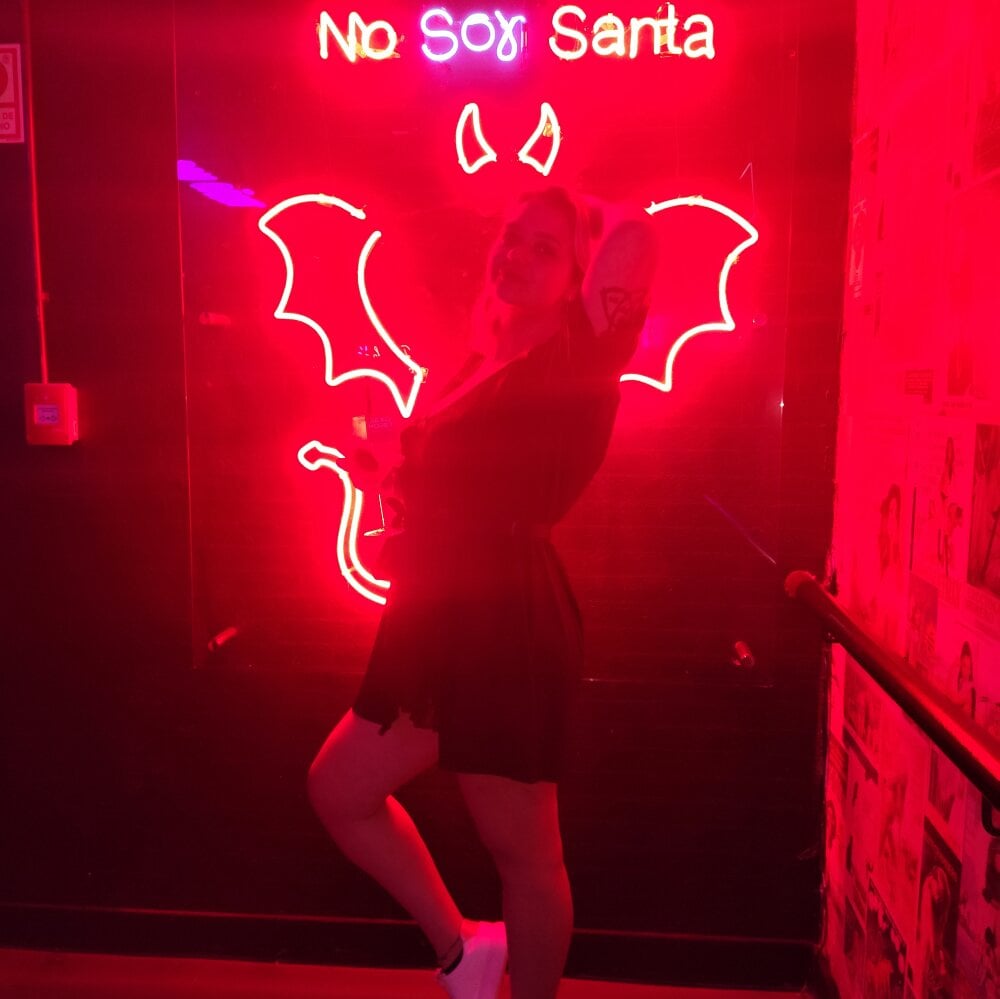 elivecams.com lupy_foryou_sexy livesex profile in large-tits cams