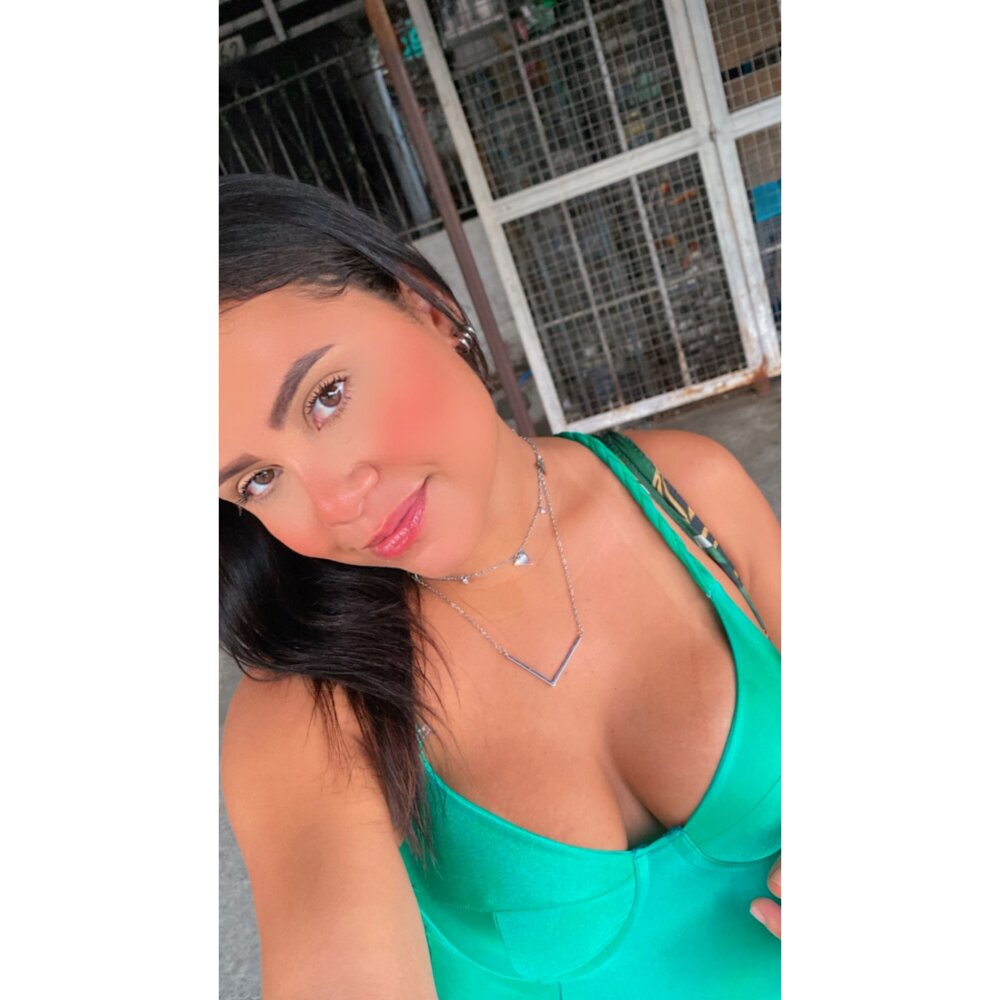 Live sex webcam photo for nanyy01 #289586328