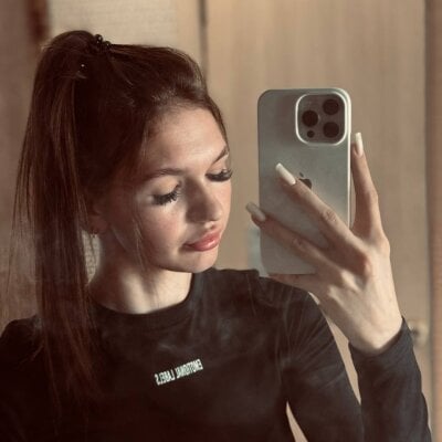 Browni_Kiss Couple White Webcam Chat