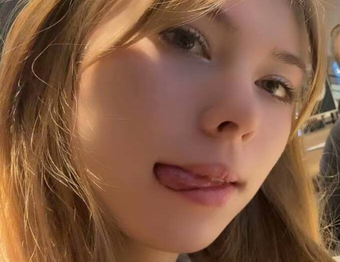 LindyUnderkoffler Chat XXX offline