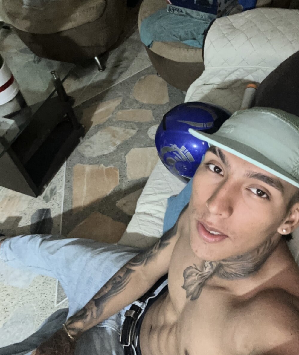 JuniorMorris_ nude on cam A