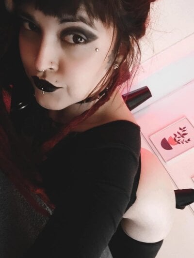 Lissie_bloomm - piercings