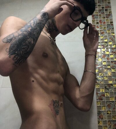 OWEN-SWEET Live Cam on StripChat