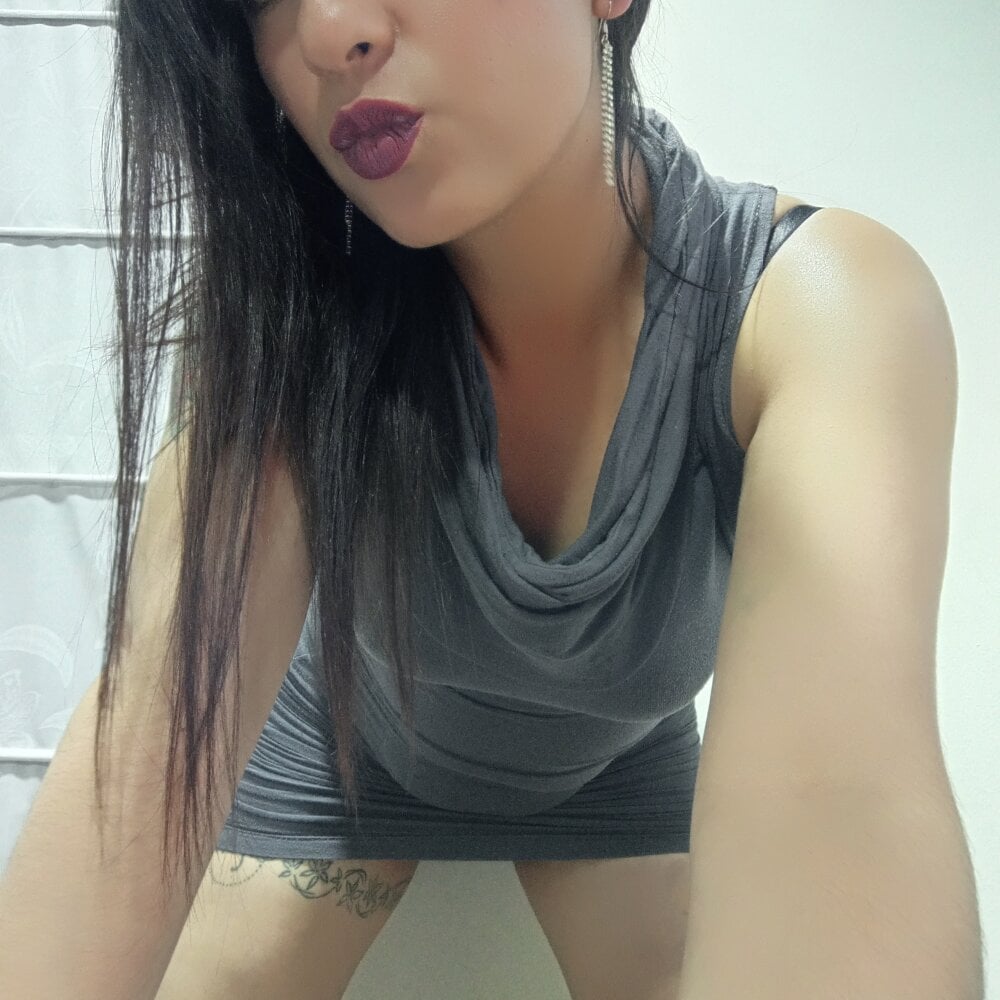 candyhot2821 from stripchat