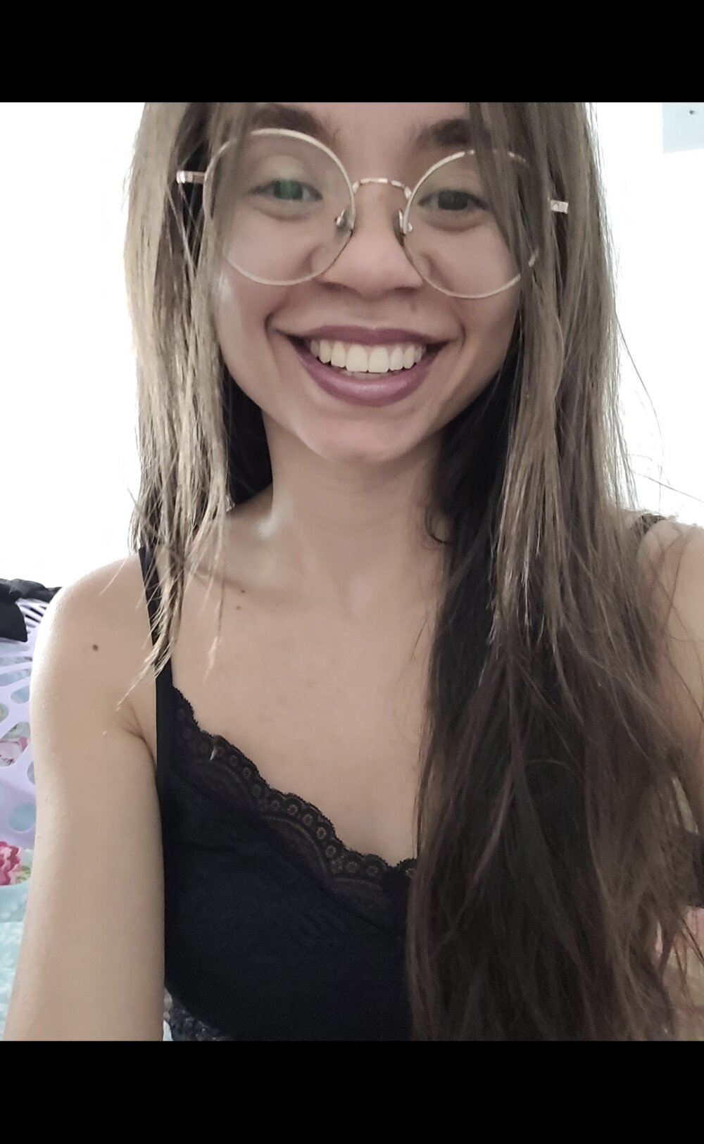 Vicky25Baby's Offline XXX Chat