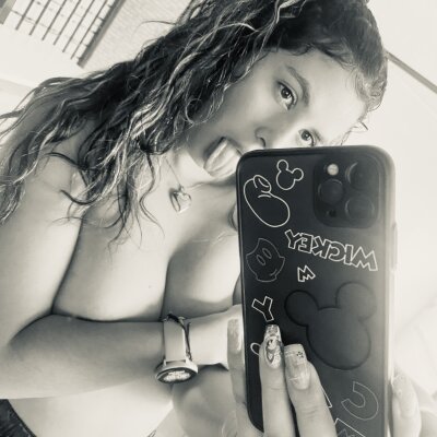 NicoleeMillerr 🐞 online sex stream