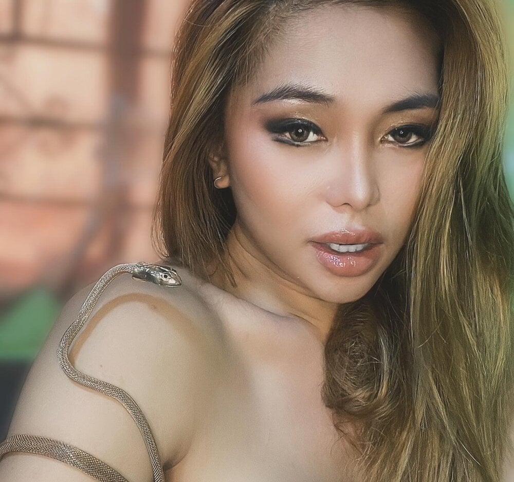 AsianTattooCouple profile