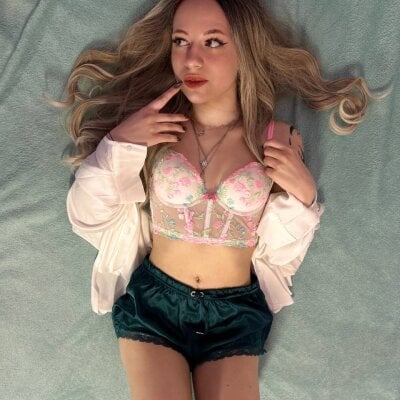 Ariel_Fox_ - small tits teens