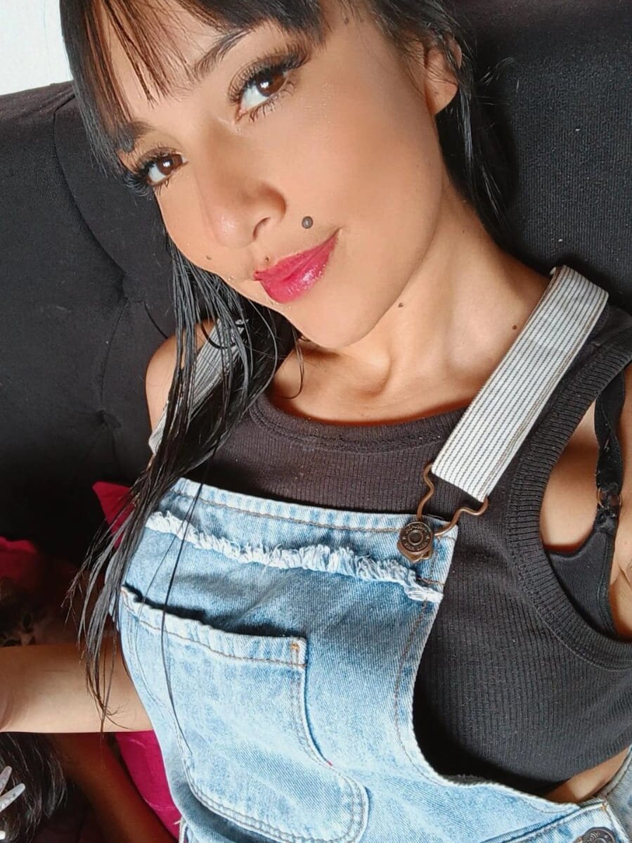 stripchat maiaratutti303av webcam profile pic via 6livesex.com