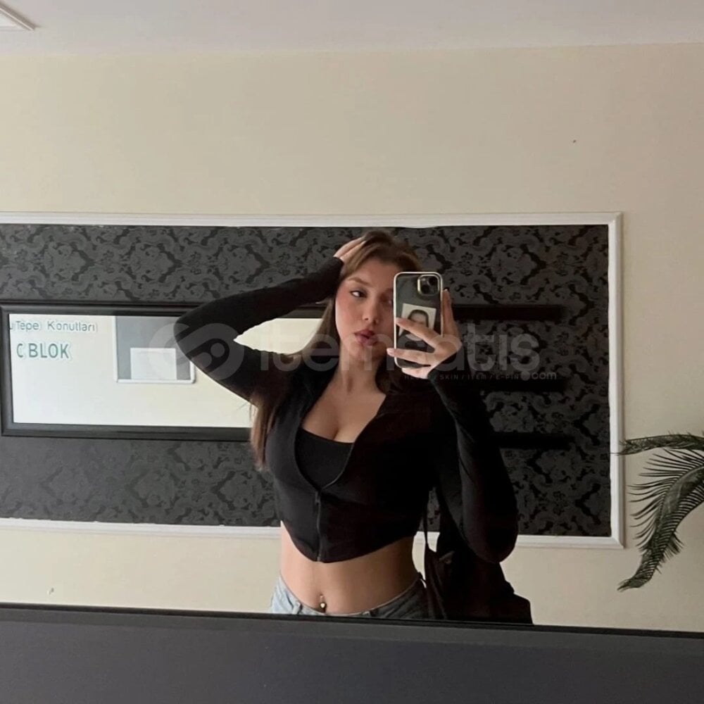 cansu4242 from stripchat