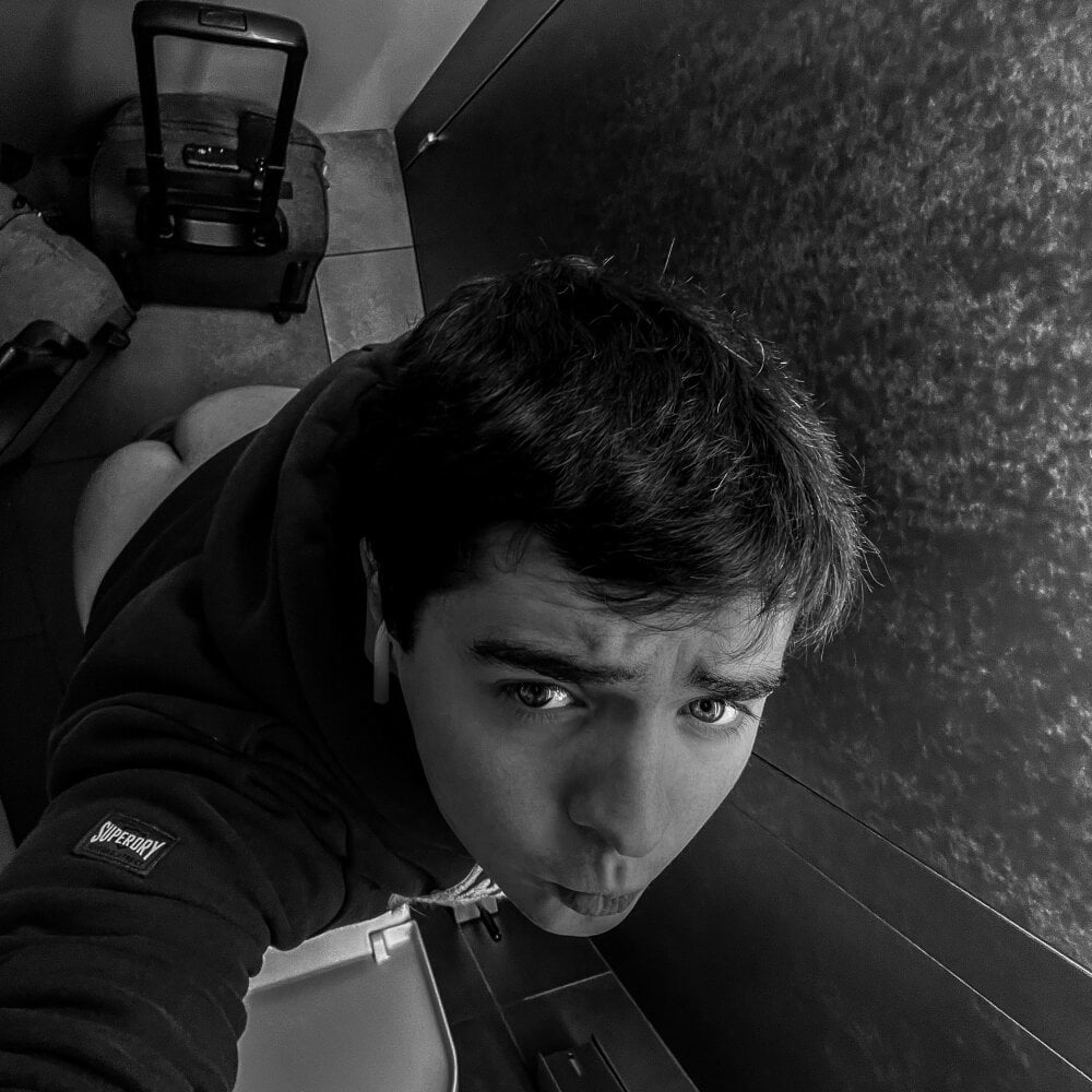 elliot_Twinks profile