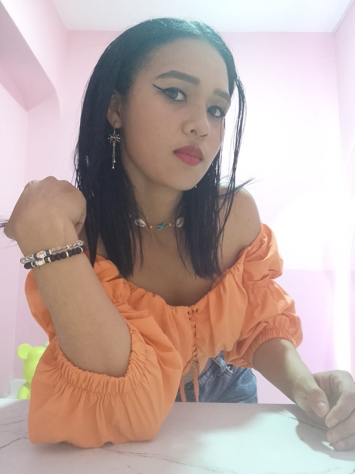 Nicollee_t