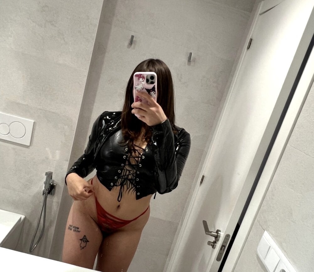 Chat XXX offline de LunnaMonroe