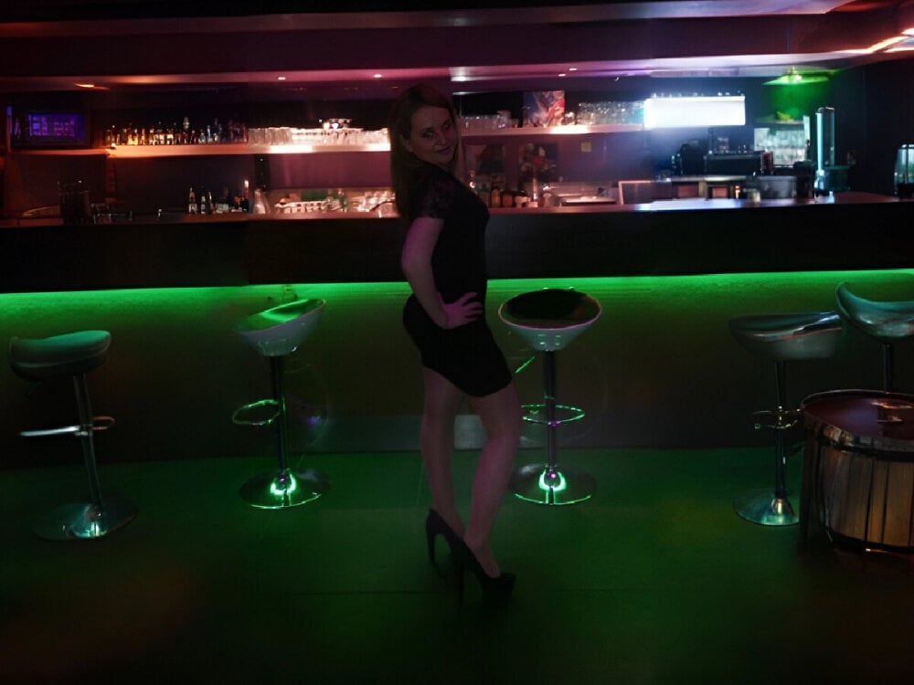 Ada_Night profile