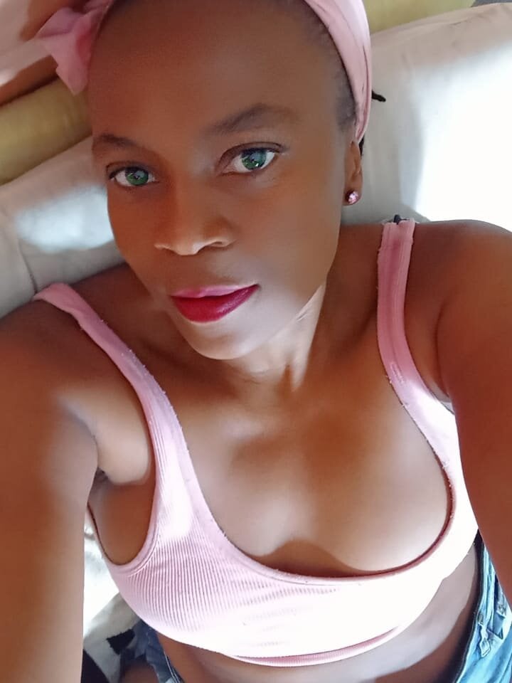 EROTICSOPHIExxx's Offline XXX Chat