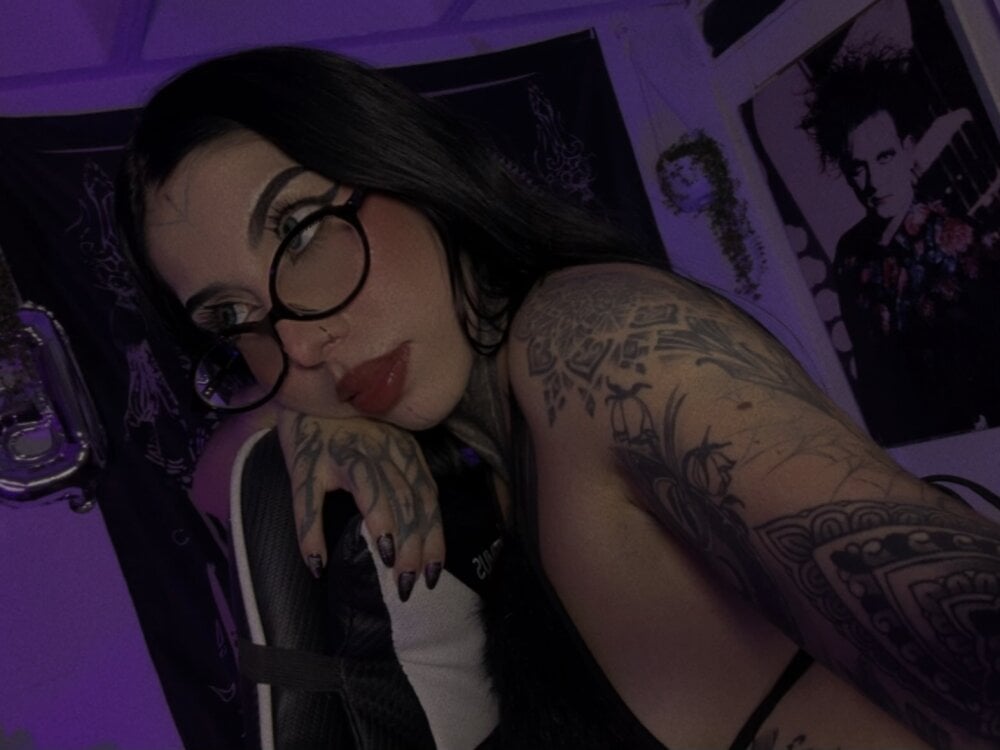 myliveeroticcams.com dalia_vorhees livesex profile in a-real-relationship-for-love-an-much-naughty-fun-will-provide-everything-always-for-my-love cams
