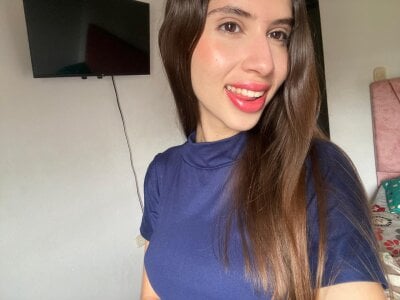 Emma_Petiite