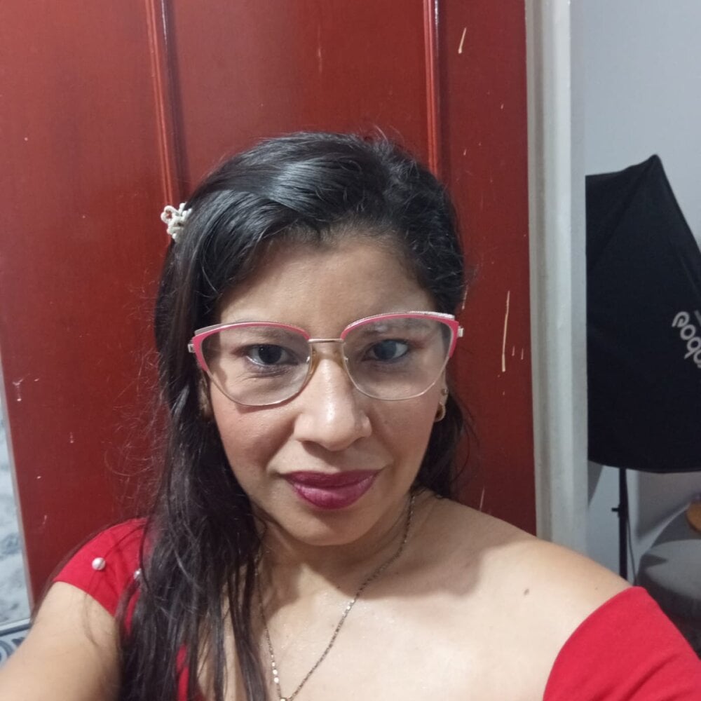 Nelly_Rogers_ 离线XXX聊天