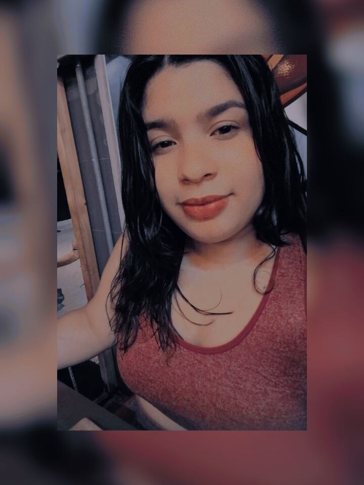 Live sex webcam photo for Ariel__0 #290064109