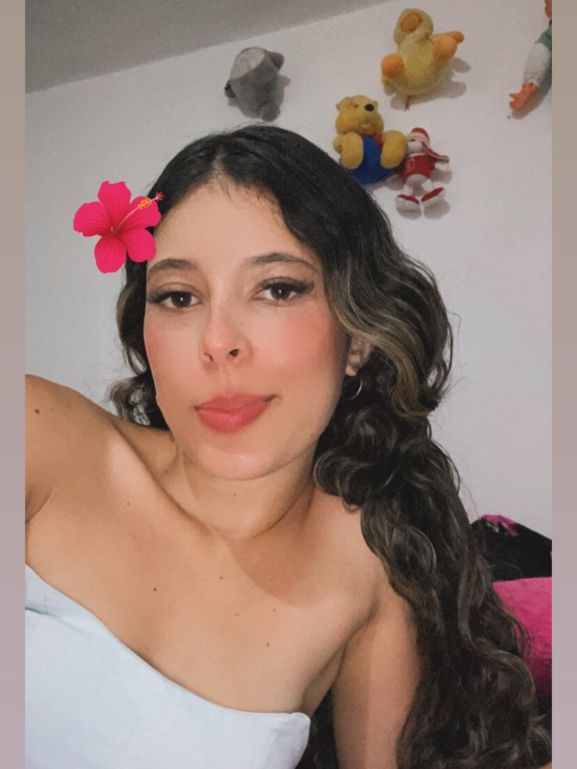 lovelygirleva from stripchat