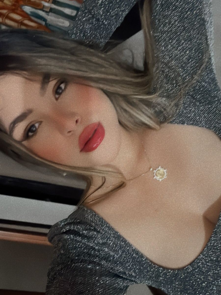 CoquetteLove_'s Offline XXX Chat
